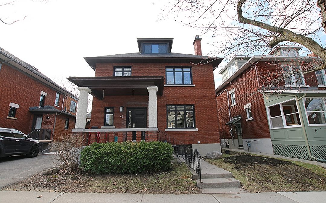 42 Old Sunset Blvd, Beautiful picturesque century house.