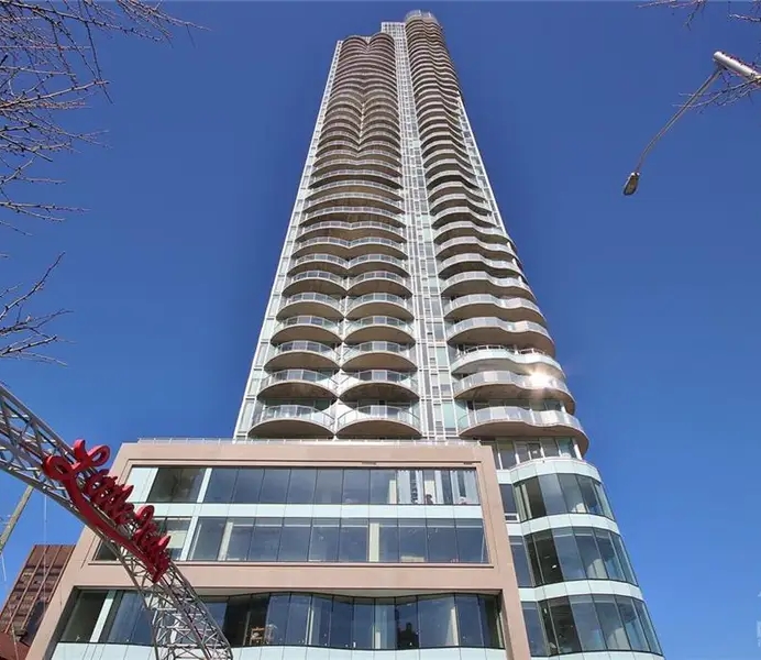 805 Carling Ave, Unit 2003, Ottawa, Ontation 1.5 Bed + 1 Bath Condo